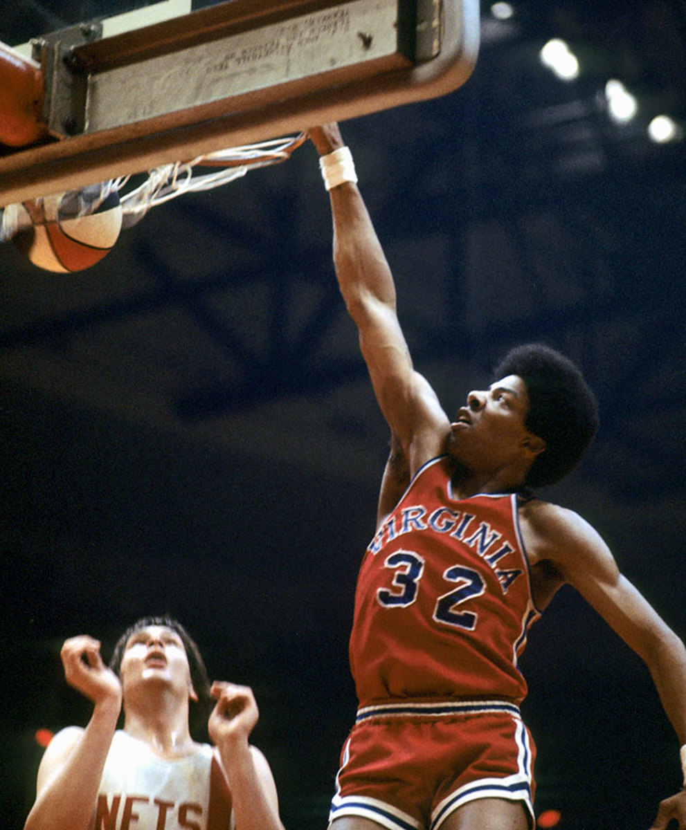 1972-Julius-Erving-079005729.jpg